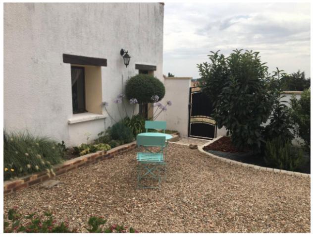 Maison Blanche Piscine Et Petit Dejeuner Châtellerault Exterior foto